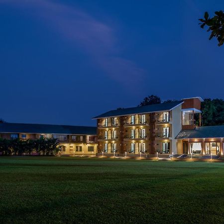 Paramount Riverfront Resort & Spa, קארג'אט מראה חיצוני תמונה