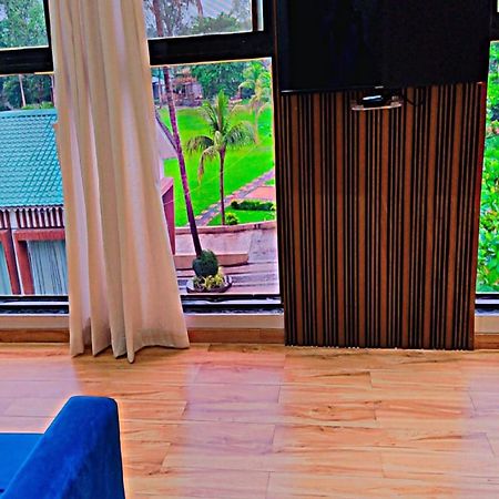 Paramount Riverfront Resort & Spa, קארג'אט מראה חיצוני תמונה