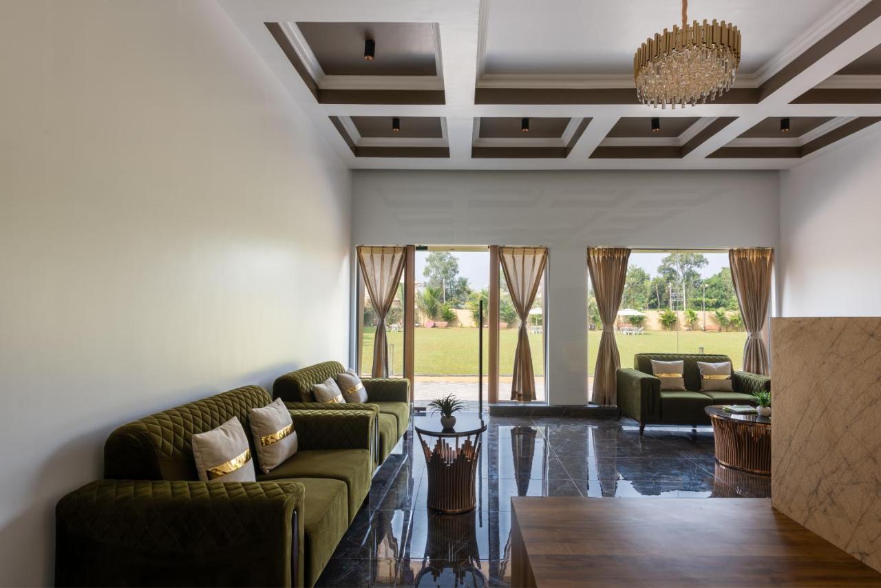 Paramount Riverfront Resort & Spa, קארג'אט מראה חיצוני תמונה
