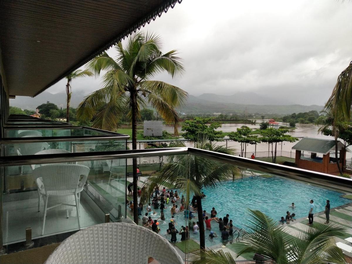 Paramount Riverfront Resort & Spa, קארג'אט מראה חיצוני תמונה