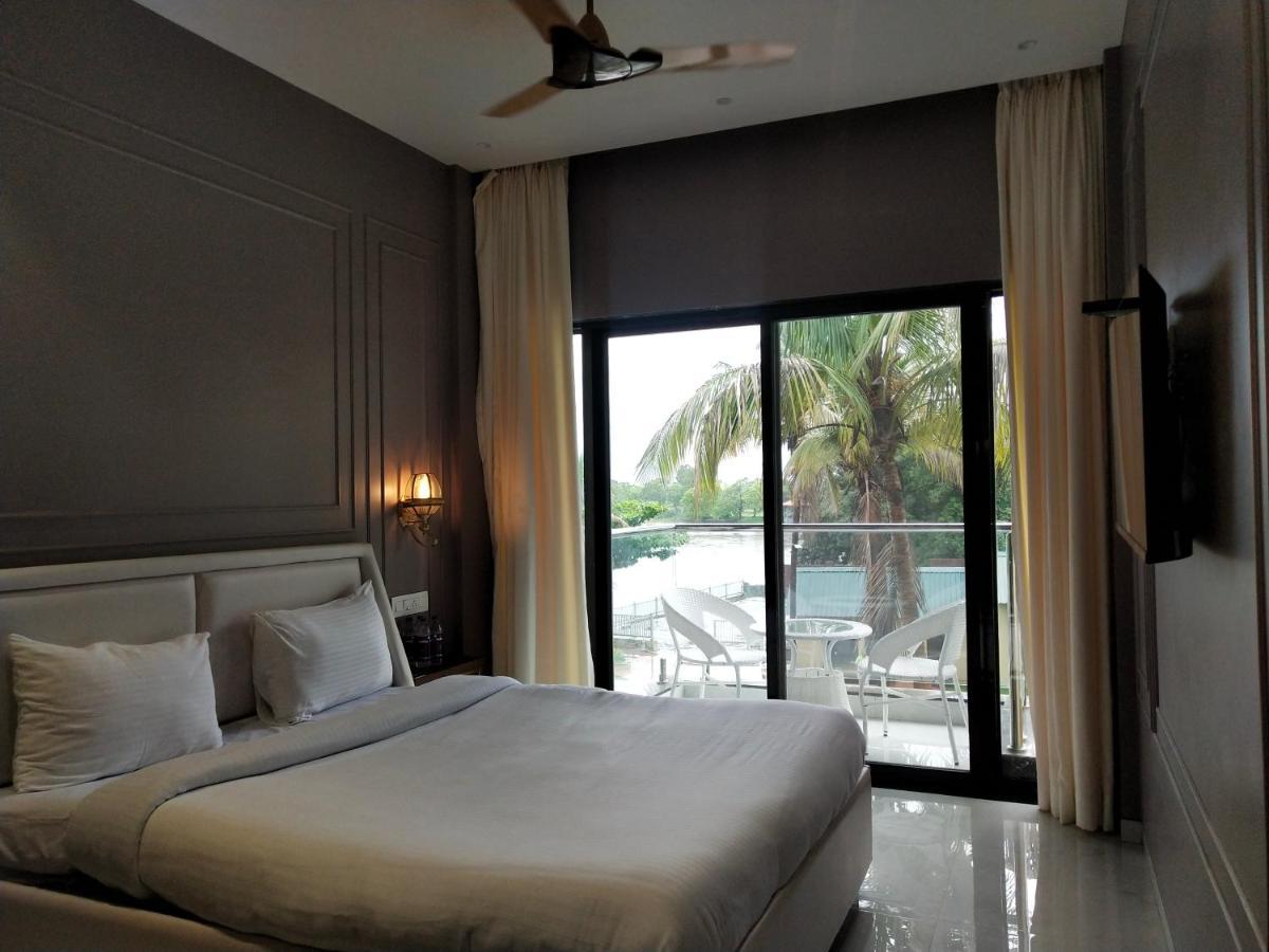 Paramount Riverfront Resort & Spa, קארג'אט מראה חיצוני תמונה