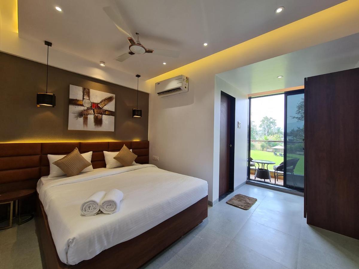 Paramount Riverfront Resort & Spa, קארג'אט מראה חיצוני תמונה