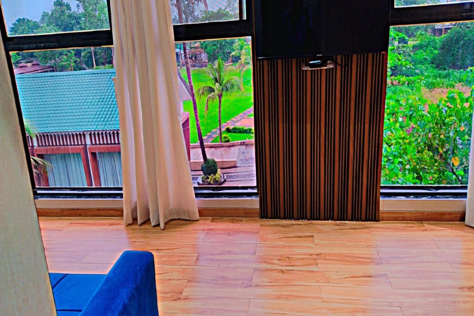 Paramount Riverfront Resort & Spa, קארג'אט מראה חיצוני תמונה